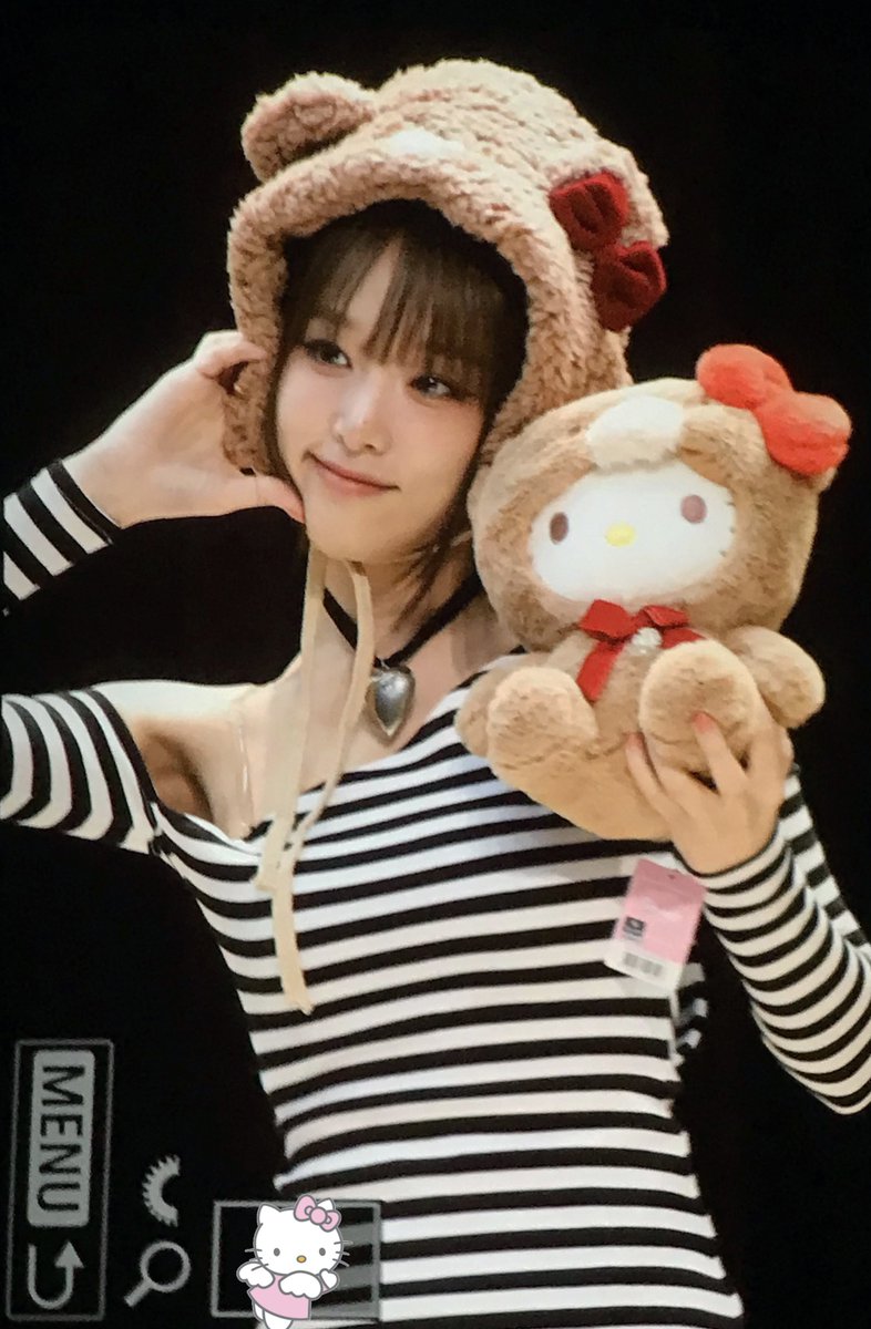 S2O929's tweet photo. 250817 #예나 #최예나 #YENA #イェナ https://t.co/Sl8cDDW7FT