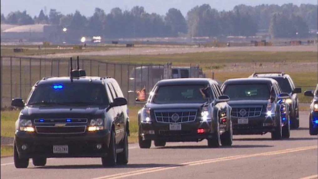 How it feels following my dad in another car before he drops his minivan off for an oil change: