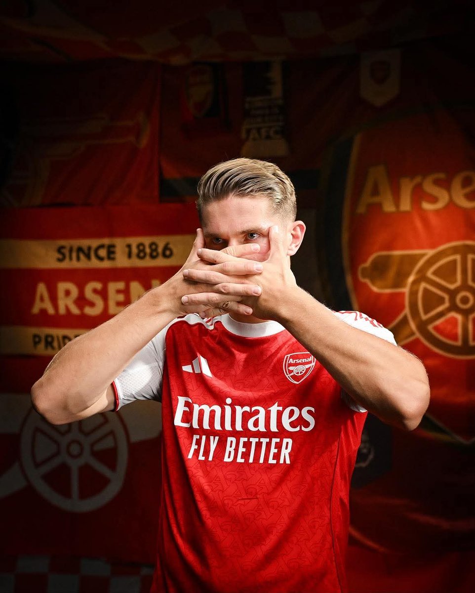 Will Credit 3 people to correctly predict the Score between Manchester United and Arsenal.

• drop prediction and follow me.
• drop prediction before match starts.

#MUNARS