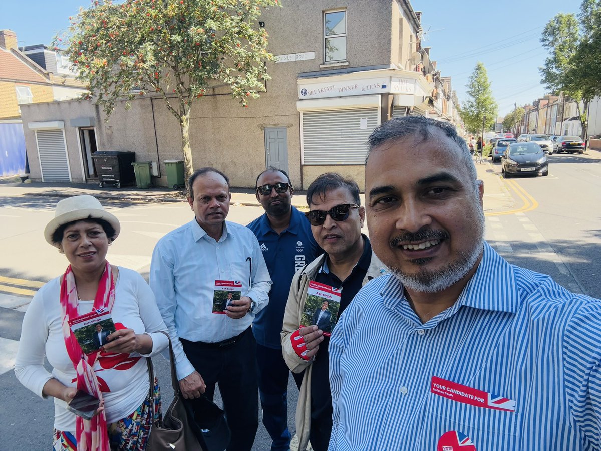 Md Qureshi BEM (@mpsqureshi) on Twitter photo It was a busy campaign session today at #plaistow south. Lots of walking, lots of connections with the residents. #VoteLabour <a href="/newham_labour/">Newham Labour Group</a> <a href="/newhamlabour/">Newham Labour</a> <a href="/labourdoorstep_/">Labour Doorstep 🌹</a> <a href="/LondonLabour/">London Labour</a> <a href="/UKLabour/">The Labour Party</a> It was a busy campaign session today at #plaistow south. Lots of walking, lots of connections with the residents. #VoteLabour <a href="/newham_labour/">Newham Labour Group</a> <a href="/newhamlabour/">Newham Labour</a> <a href="/labourdoorstep_/">Labour Doorstep 🌹</a> <a href="/LondonLabour/">London Labour</a> <a href="/UKLabour/">The Labour Party</a>