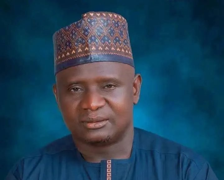 INEC has declared Misa Musa Jauro of the APC as the winner of the Ganye state constituency by-election in Adamawa State.

APC: 15,923 votes

PDP: 15,794 votes.