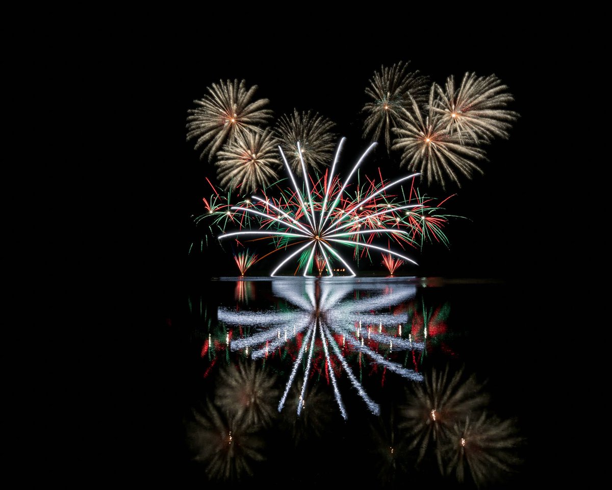 calronan's tweet photo. Team Malaysia for night two of @globalfestyyc
Future me could be living in Malaysia so it's kinda like supporting the future home team
#globalfest #yyc #calgary #fireworks #Malaysia https://t.co/gW3sWBUoBM