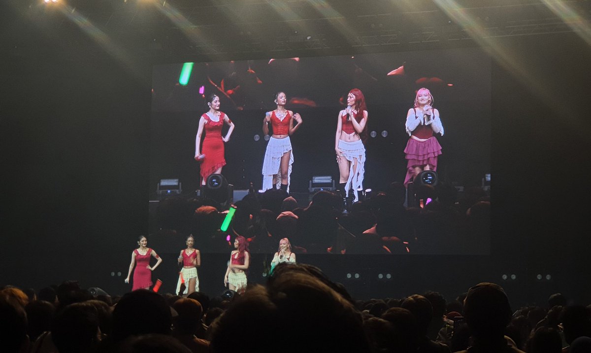 TheDonDonny0248's tweet photo. Alphaz, I swear @amylialoh had make my jawdrop so badly and didn't expect the plot twist from her🫠 She in her red hair?! 👀 I literally watching Jurin on stage performing yesterday night 🥹 YABAII. 🔥💯

You're the only girl I will always adore for the rest of my life 👽🐺 https://t.co/88XrKaeuCT