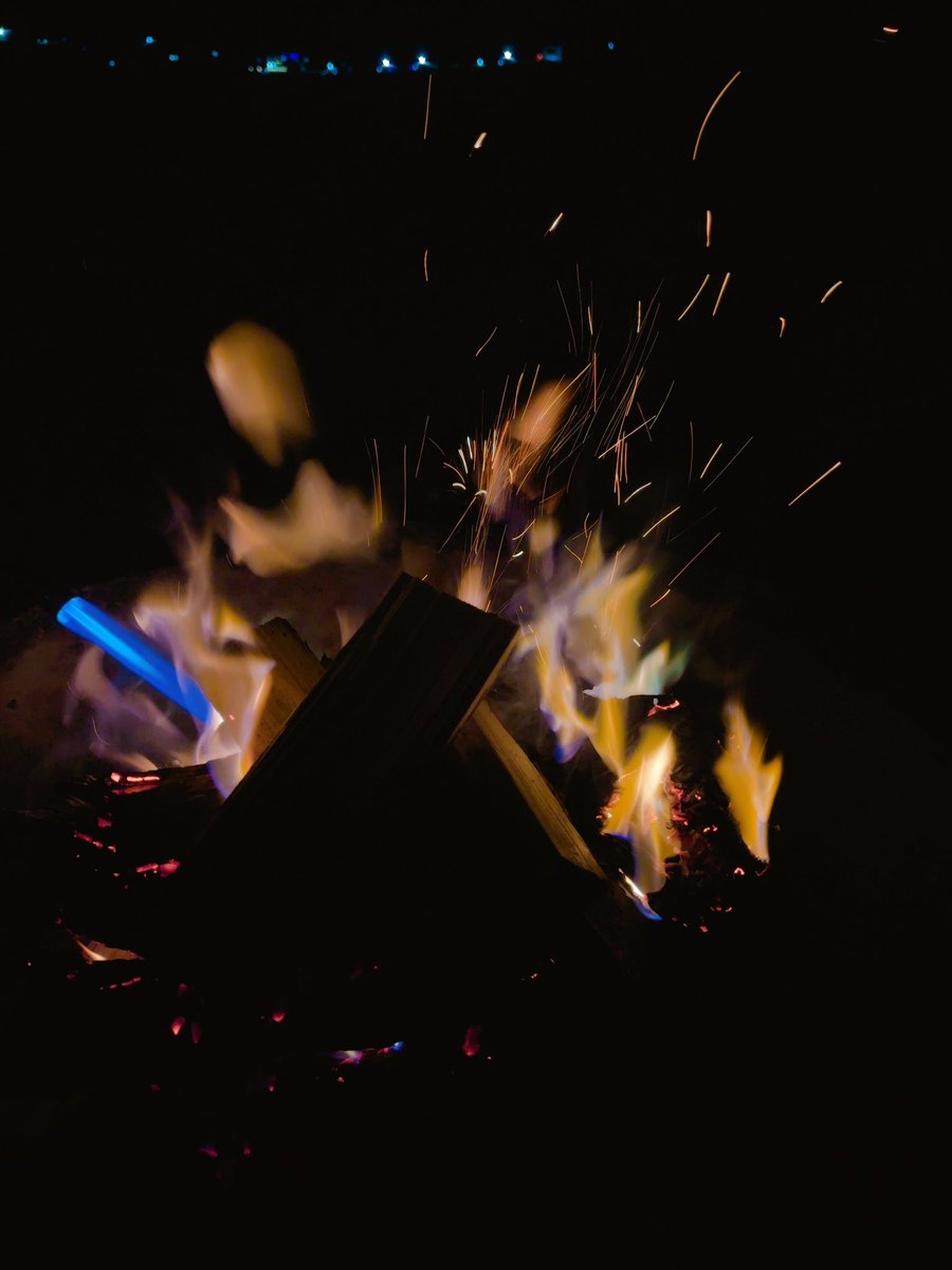 Би энийг л хүсээдээсийн🙏.
Галын дөл, тэнгэрт од🤩.
#モンゴル最高