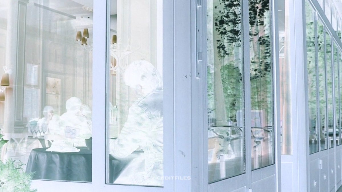 Ek flashback edit meri taraf se bhi ho jaaye. Guess the film 🍿