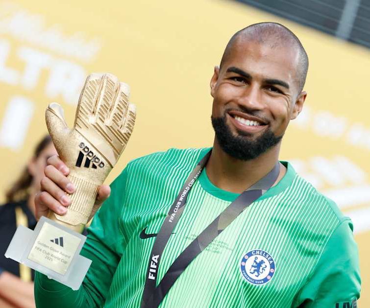 A_T_CFC's tweet photo. You are a lucky man Robert Sanchez.

#cfc https://t.co/5amq2EzaHZ