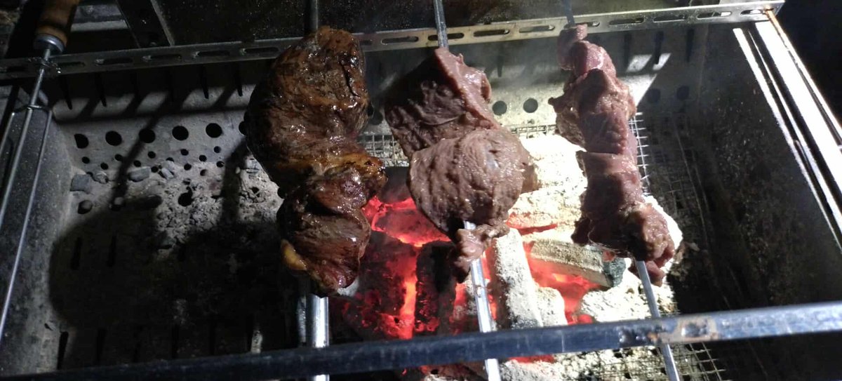 スキヤキの飾り付け始まりました
練習の後は恒例のシュラスコ
ブラジル三昧👏