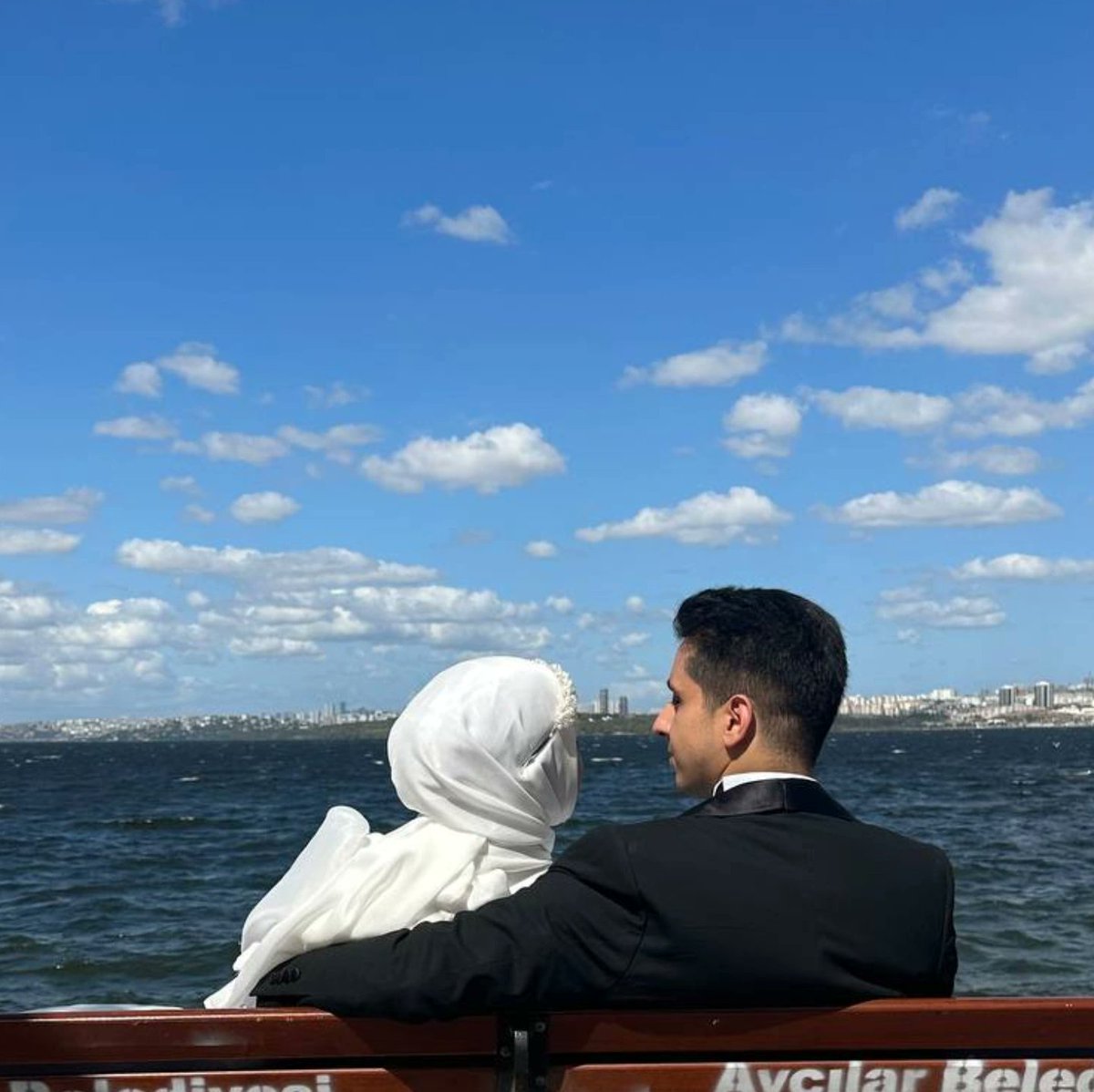 kaderssenturkk's tweet photo. sonra sana bakarken, hey dünya ne kadar aydınlıksın dedim.. https://t.co/Dn9tOqpwof