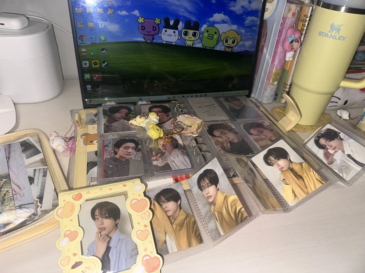 b2sideu's tweet image. 심심할때마다 개쓰다듬어야됨