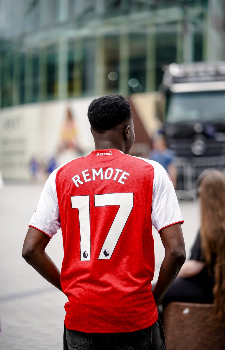 iamremote_'s tweet image. +1 today 🎂. Make Arsenal just win that’s all I want as my birthday gift 🥺😊