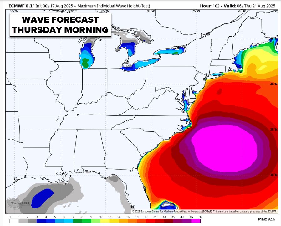 wxbrad's tweet image. Sunday morning #Erun update: Erin is going throuhg fluctuation as the eyewall goes through replacement cycles. The track remains exactly between the East Coast and Bermuda. Due to the storm increasing in size as it moves north, the expanding wind field will allow for massive…