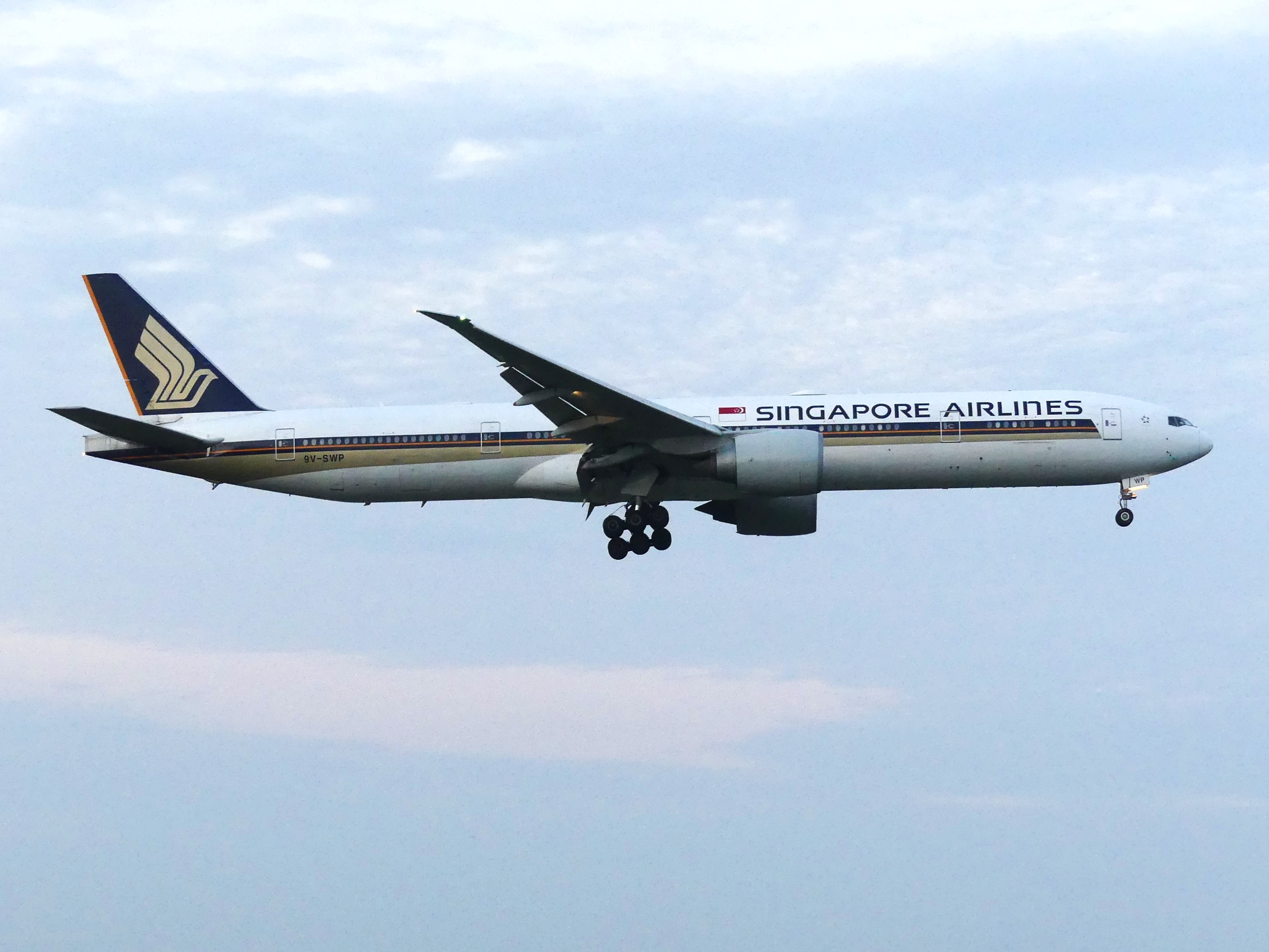 SINGAPORE AIRLINES 777-300ER シンガポール航空 Boeing 777-300ER | Singapore Airlines
