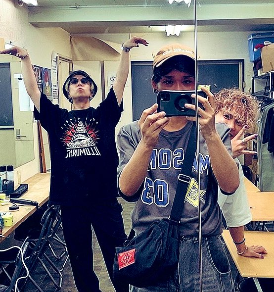 SMASH KID×上野音横丁 pre「MEGA APOLLO」ありがとうございました！
皆様のお力添えにより実現したキックオフライブを胸に刻み、今後もより一層精進して参ります。しばらくの間、制作期間に入りますので音源作品にご期待いただければと思います！
tunecore.co.jp/artists?id=101… 

#SMASHKID