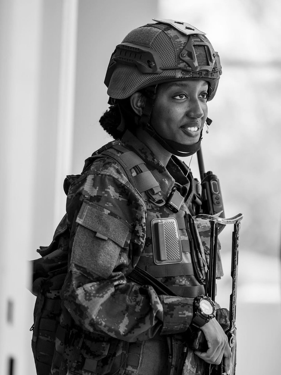 Super happy to see my little ones in such beautiful outfits. 😍