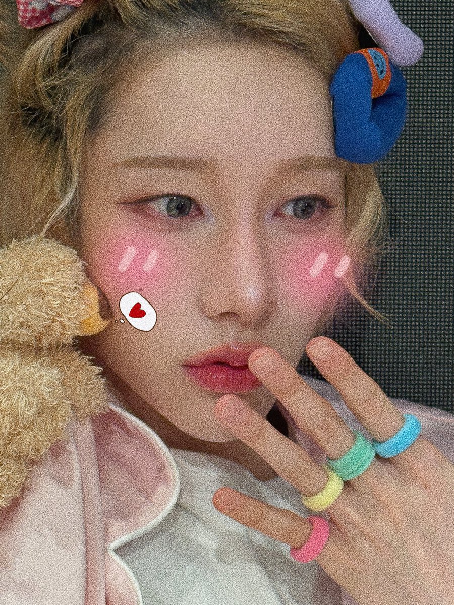 XLOV_official's tweet photo. [📸]

250816 팬사인회

𝒮𝓁𝑒𝑒𝓅𝒾𝓃𝑔 𝒷𝑒𝒶𝓊𝓉𝓎 💭🛏️💤 #RUI

#XLOV #엑스러브 #루이 
#XLOV_1andOnly  #1andOnly 
#XLOV_IONE #IONE https://t.co/7ssoAm64iQ