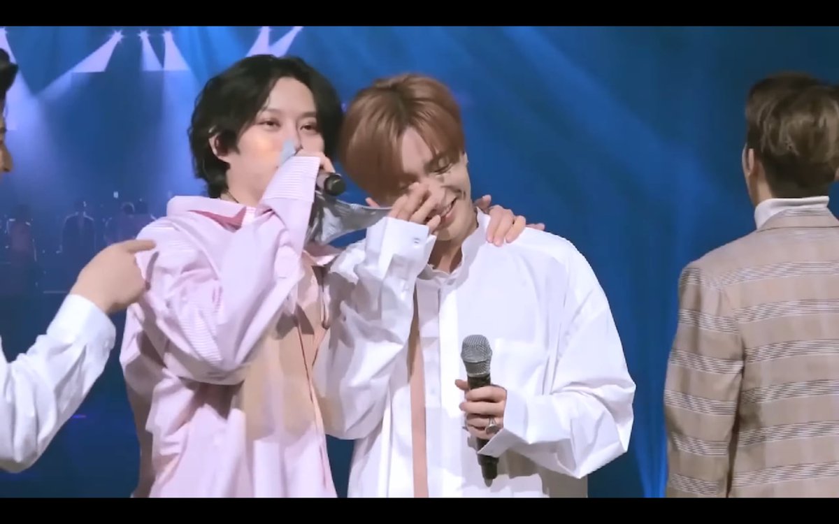 junior_navy's tweet image. รักมาก เจ้าพวกก้อนนี้ 💙💙 #SuperShow7 
#SuperShowStreaming