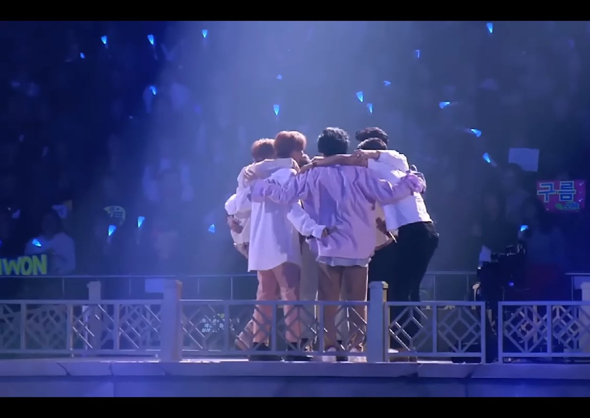 junior_navy's tweet image. รักมาก เจ้าพวกก้อนนี้ 💙💙 #SuperShow7 
#SuperShowStreaming