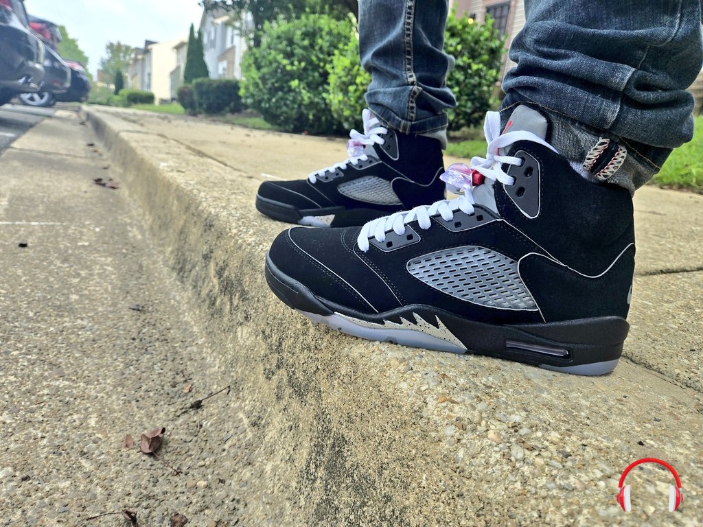 next up @bat for today's #OnfeetUnboxing #lotterypick goessssss to 😎⬇️ <a href="/Jumpman23/">Jordan</a> @nike <a href="/nikebasketball/">Nike Basketball</a> <a href="/nikestore/">Nike.com</a> #SNKRS #snkrsliveheatingup #snkrskickscheck