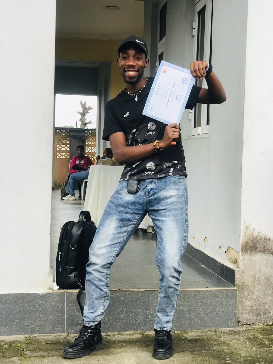 Did a thing over the weekend 😎

<a href="/Jobbermandotcom/">Jobberman Nigeria</a> 
<a href="/Theroothub/">The RootHub | Google Career Certs #11YearsOfImpact</a> 

Thank you for putting this up 👑