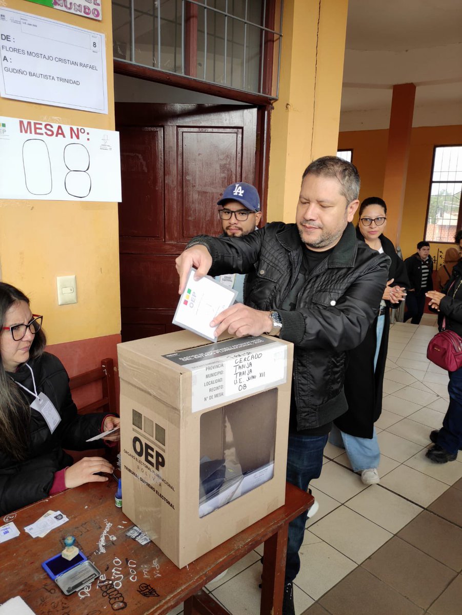 Votar no solo es un derecho, es también un compromiso con la democracia, con nuestro país y con el futuro.

Invito a cada ciudadano y ciudadana a participar de este proceso electoral de manera consciente, pacífica y comprometida. 

¡Nuestro voto es una herramienta poderosa! 🇧🇴