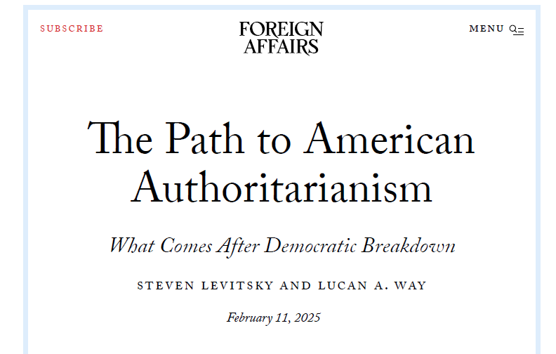 La censura o autocensura se describe como una táctica de regímenes autoritarios competitivos para silenciar a críticos mediante el uso de instituciones estatales, como demandas por difamación, acciones legales y presiones regulatorias. No se trata de una represión masiva o