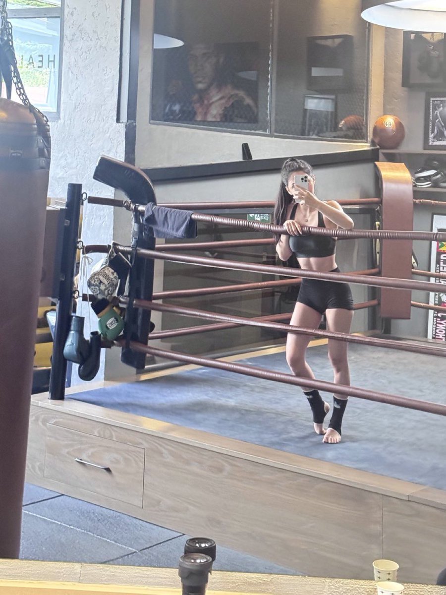 at the boxing gym

always make sure you can beat up, justin and jony if you accidentally meet them irl