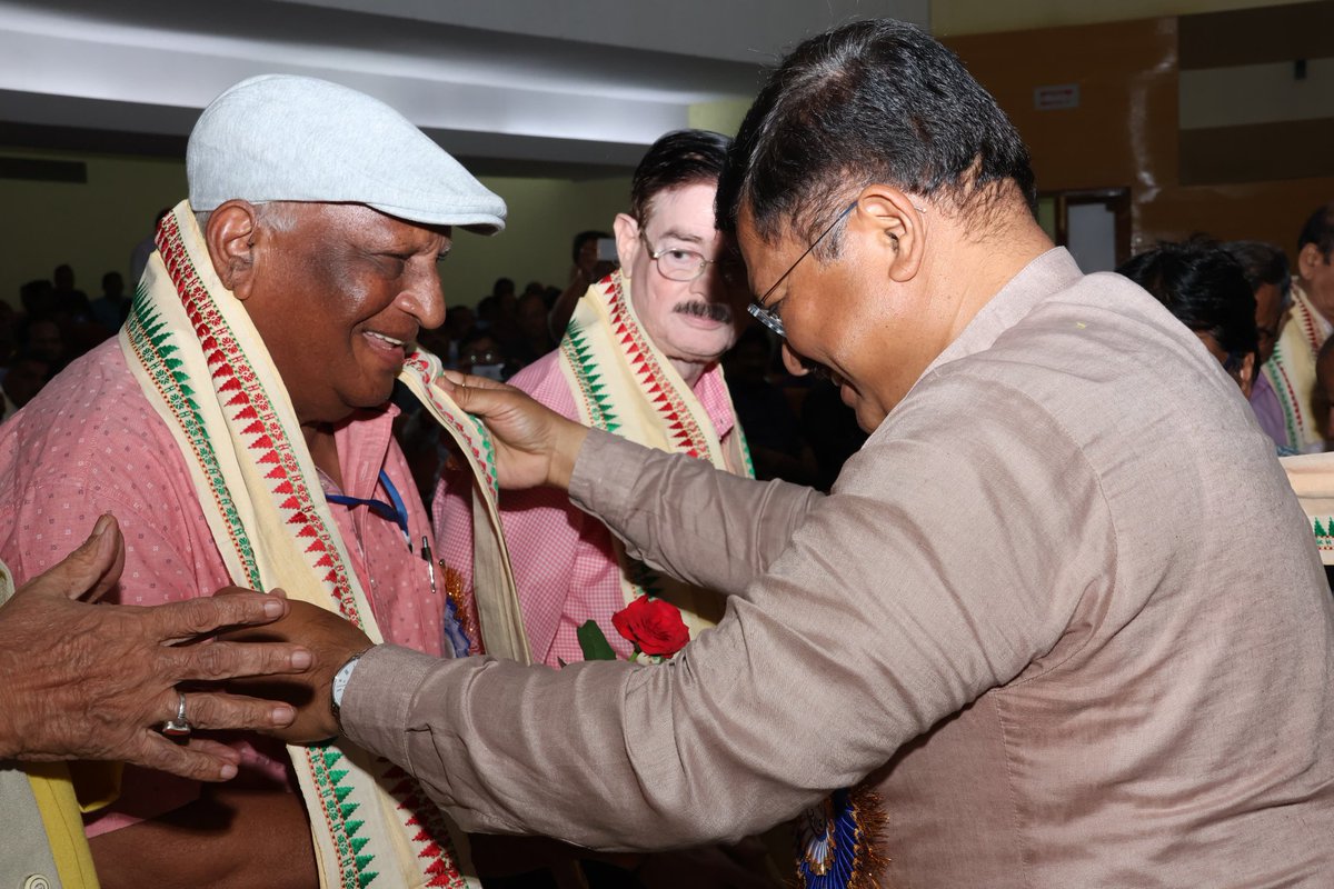 PrithivirajBJP's tweet photo. ମହାପ୍ରଭୁ ଶ୍ରୀ ଜଗନ୍ନାଥଙ୍କ ନିକଟରେ ସମସ୍ତ କାର୍ଯ୍ୟକର୍ତ୍ତା ଓ ସଦସ୍ୟ ମାନଙ୍କ ନିରାମୟ ଜୀବନ ଓ ଉତ୍ତମ ସ୍ୱାସ୍ଥ୍ୟ କାମନା କରୁଛି।

#odisharetireddiplomaengineersassociation 
#SilverJubileeCelebration 
#Odisha 
#Bhubaneswar 
#ordea https://t.co/7mbdTGDDQi