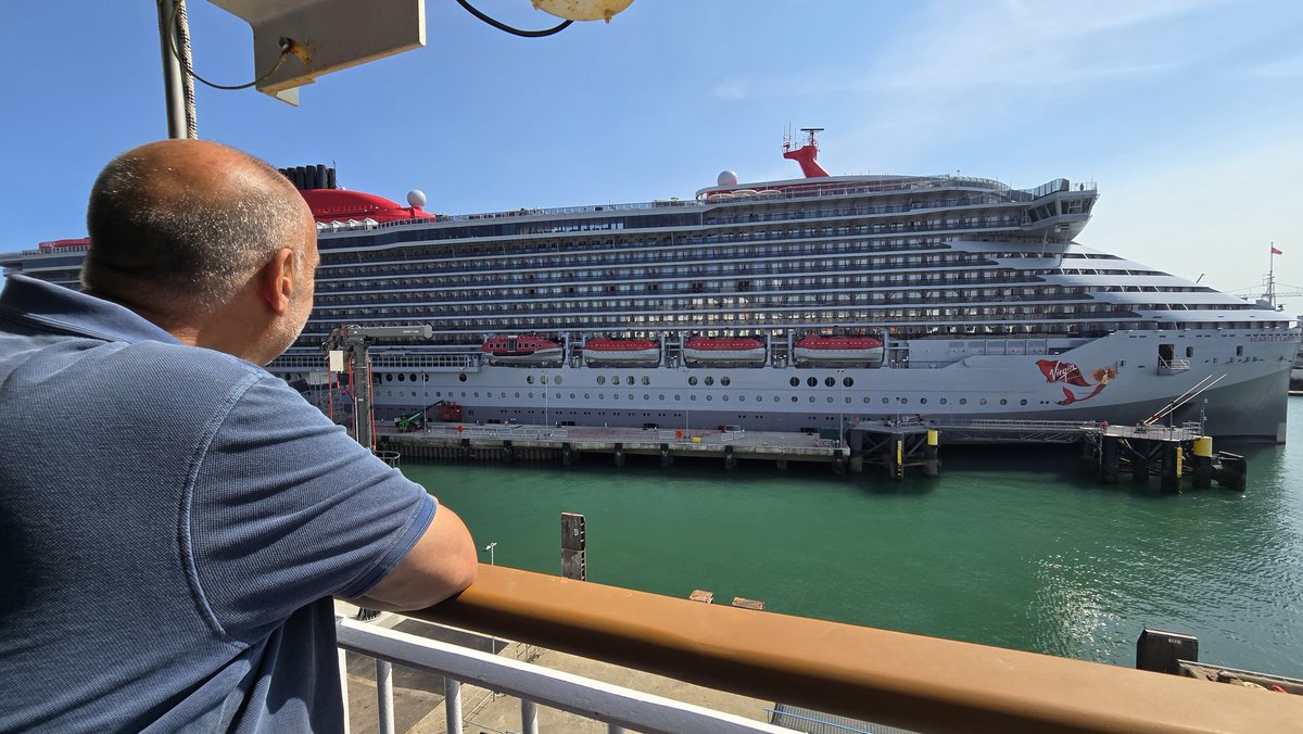 Oh bugger we are on the wrong boat