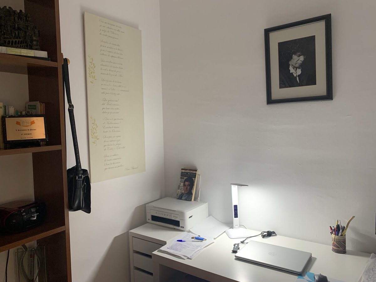 Mi rinconcito flamenco para escuchar música y escribir tranquilo, fuera del mundanal ruido.