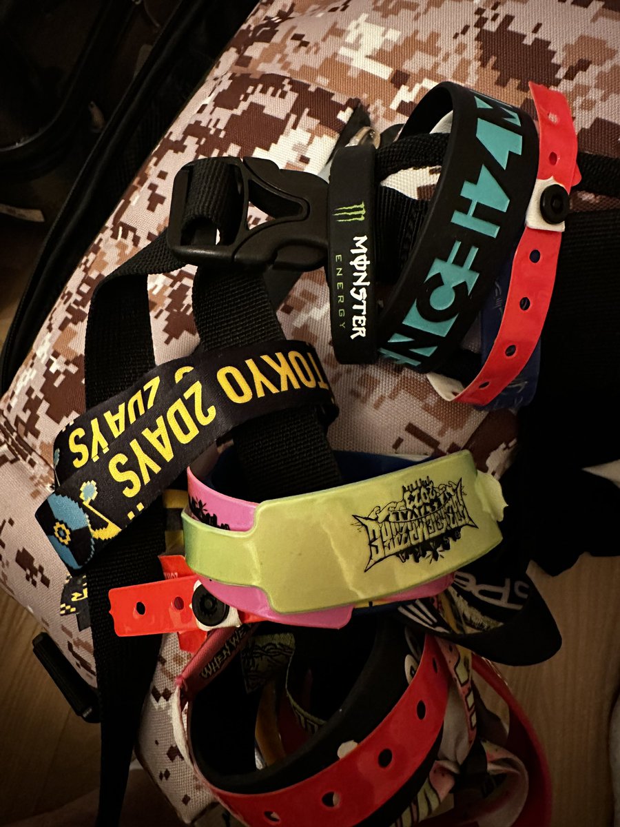 明日韓国に帰ると思うと憂鬱になりそう。 日本人たちの親切さと思いやりはいつも私を反省させる。 日本が本当に懐かしくなりそう。 次の日本の日程は大阪のハジマレフェスティバルだよ。 これからもよろしくね！！