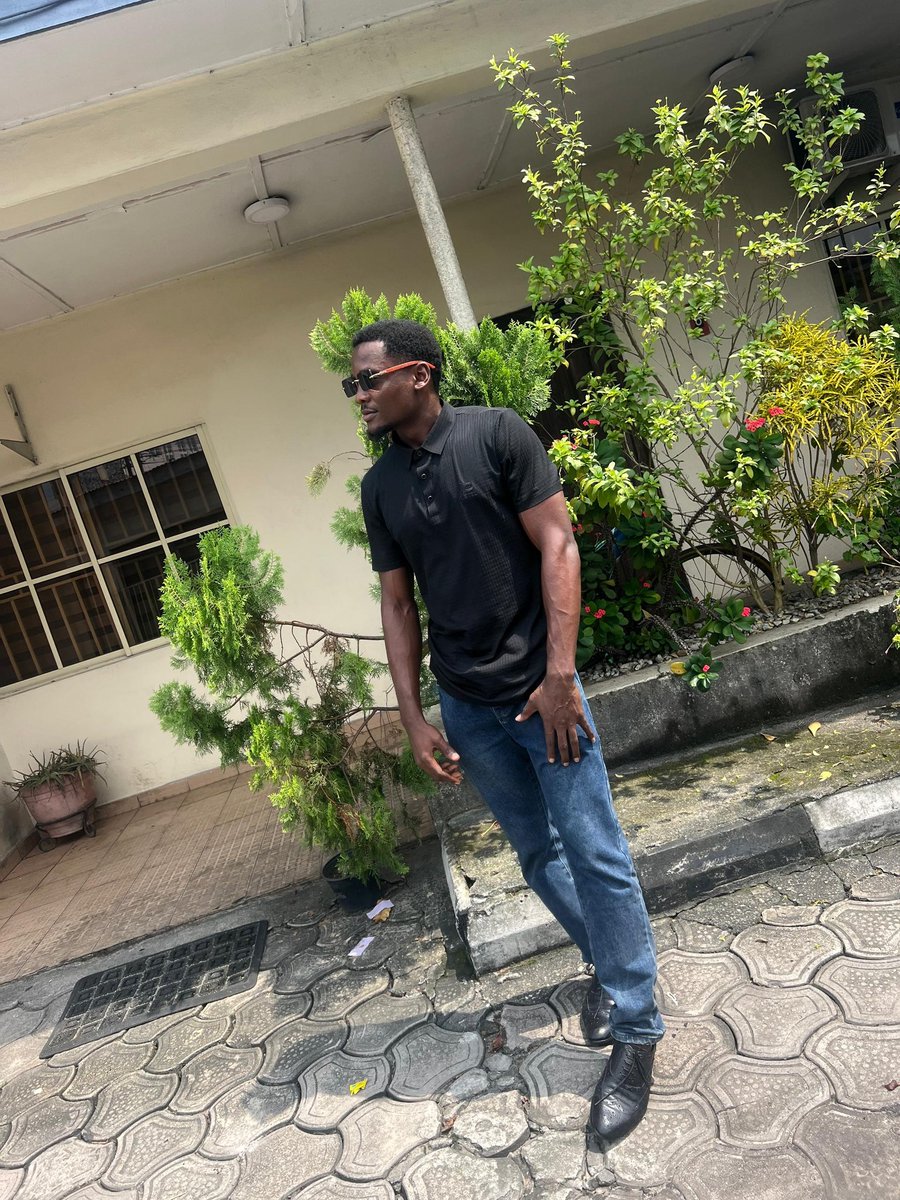 MijanRichard's tweet image. If you&apos;re a software developer, a designer, a marketer, a creative...  I have a deep need to connect with you .

Let&apos;s connect