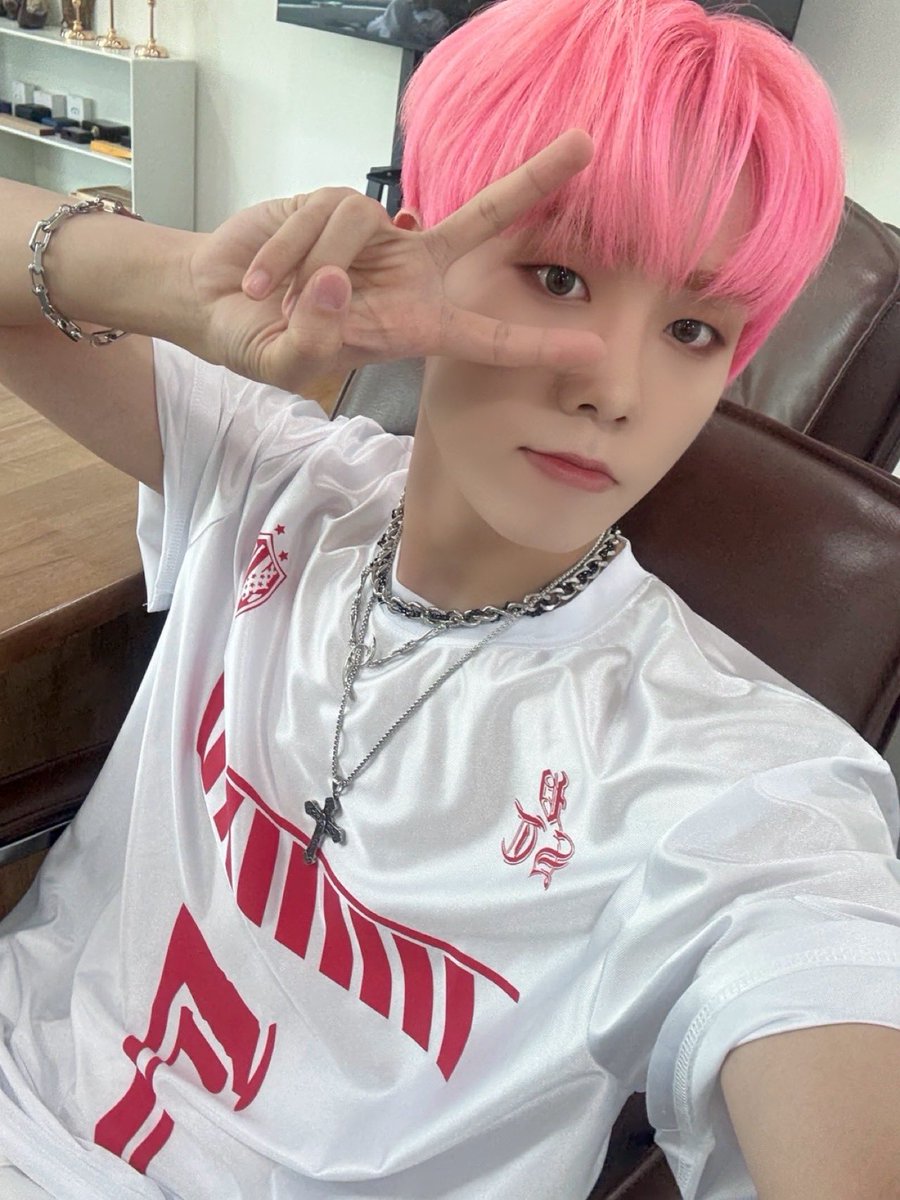 nchiveofficial's tweet photo. [#하엘]
You are the Best CAM SAVE.
Cam Save ល្អណាស់
#엔카이브 #NCHIVE #NCV
#HA_L https://t.co/pzMgEYFpyV