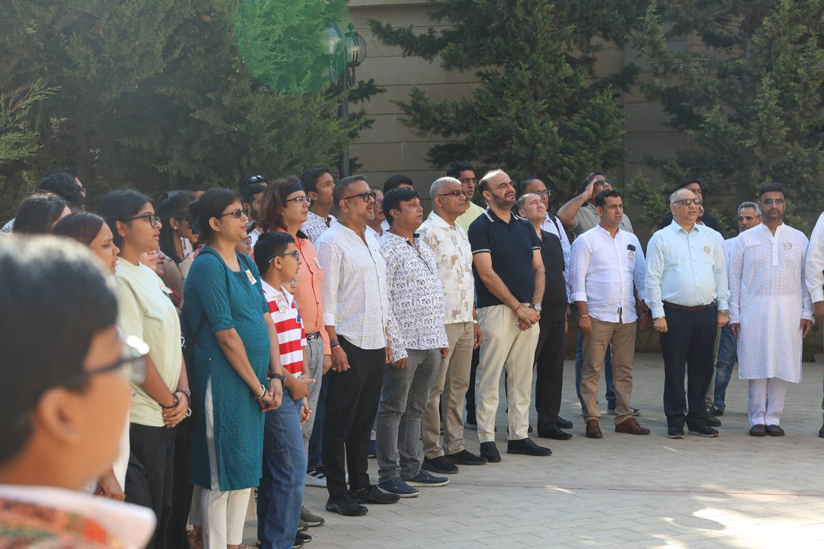 indembassybaku's tweet image. Celebrating India's 79th Independence Day with patriotic fervour and enthusiasm at the Embassy of India in Baku.

Ambassador Sridharan Madhusudhanan unfurled the #tiranga 🇮🇳, and read excerpts of Hon'ble Rashtrapatiji's Address to the Nation to the gathered Indian community.
