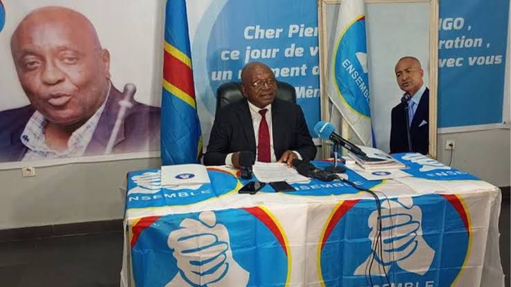 #RDC:Le Secrétaire général de @Ensemble_Mk de Moise_Katumbi est convoqué par le ministre de l’intérieur, pour une séance de travail ce lundi 18.8.2025. Ceci intervient après qu’il soit de retour au pays après avoir participé au conclave réussi de son  parti @Ensemble à Bruxelles.