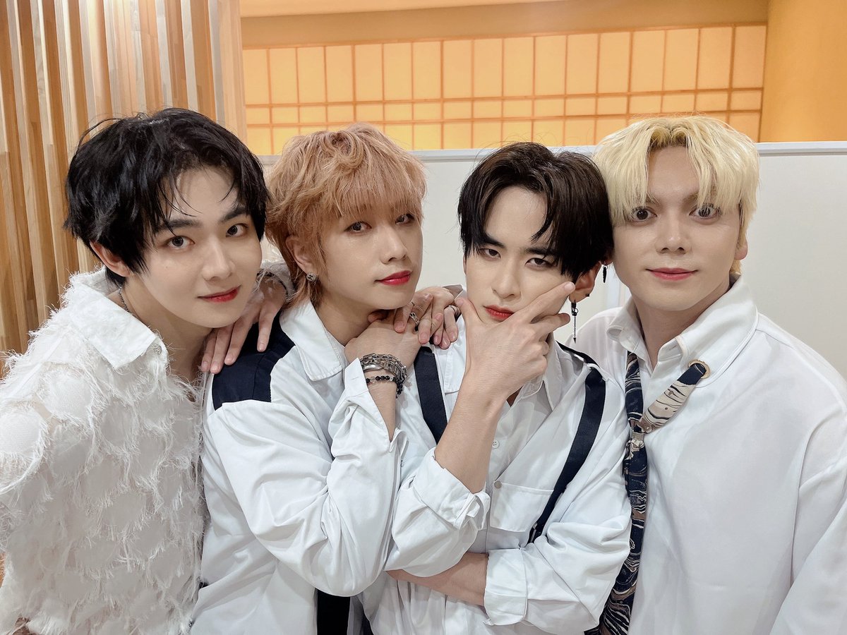 XenexJP's tweet photo. #XENEX 本日会いに来てくださった皆様ありがとうございました😊シーズン10.5も残り一週間になりました。
残りの時間を大切に過ごしましょう💓

▶️8/19 8時公演 @JstageO
🎫当日券あり
💓初回無料🆓チェキ割引券贈呈 https://t.co/0SZ47D8Drg