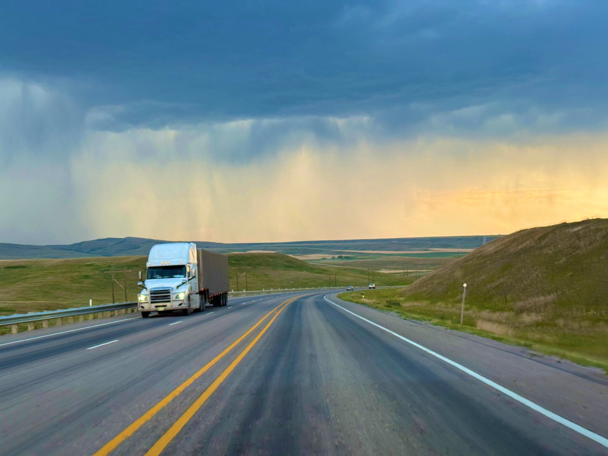 wdlyon's tweet image. Skirted around most of the storm last night, hunkered down before the big stuff came in… Next stop Glacier National Park! 

"USA Tour '25 🇺🇸 rolls on!

#LiveFree #AttackLife