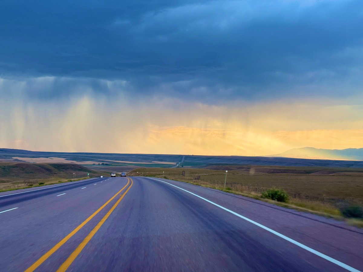 wdlyon's tweet image. Skirted around most of the storm last night, hunkered down before the big stuff came in… Next stop Glacier National Park! 

"USA Tour '25 🇺🇸 rolls on!

#LiveFree #AttackLife