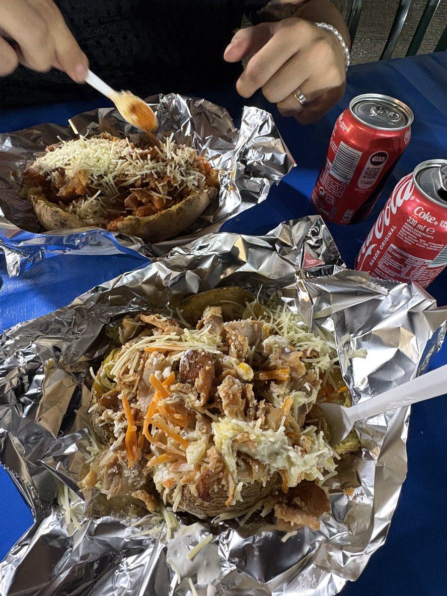 Arranque de feria superado, qué bonita la nueva portada 🤩 <a href="/JuanjoMayo/">Juanjo Mayo</a>