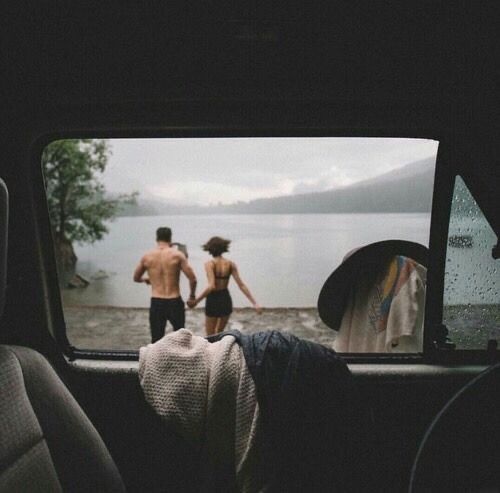 atticuspoetry's tweet photo. She lived in me like the first few days of summer: warm and new and infinitely possible 🖤 https://t.co/sOkCU4u2nP