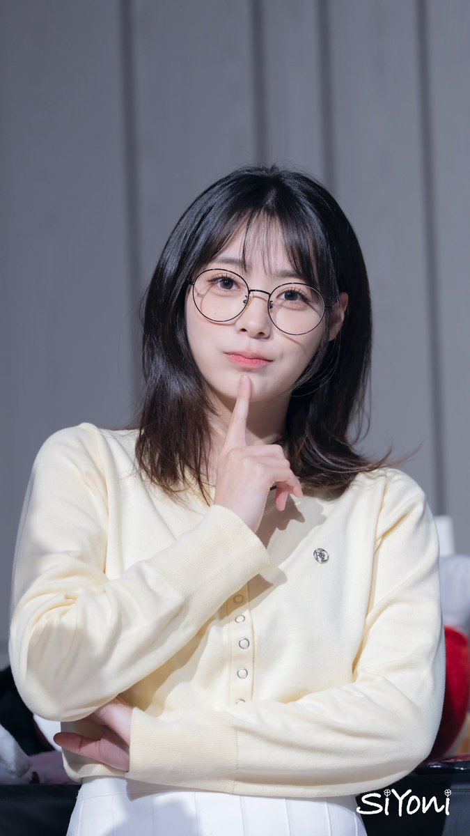 시요니 tweet media