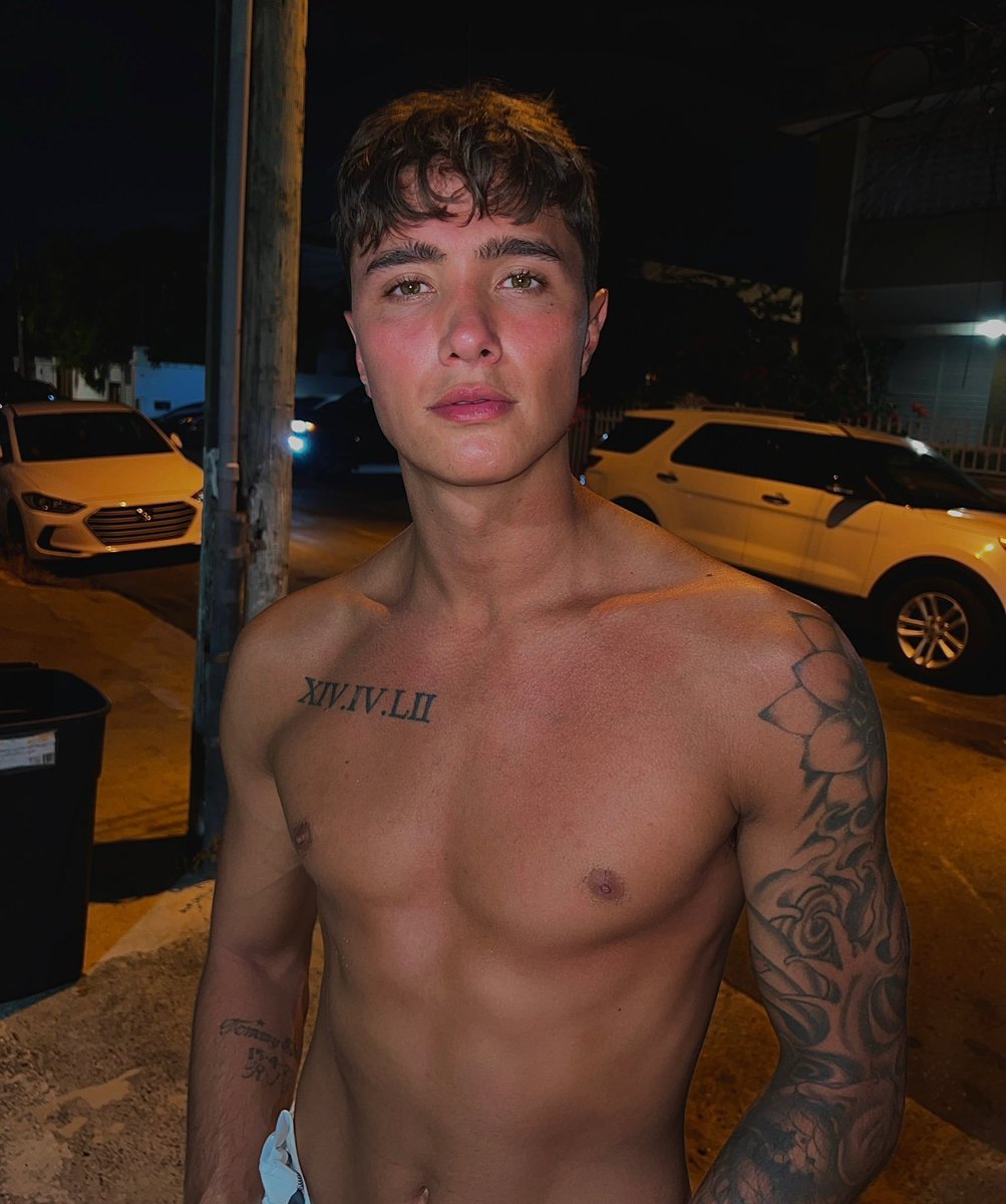 Say hi if you would give me a kiss