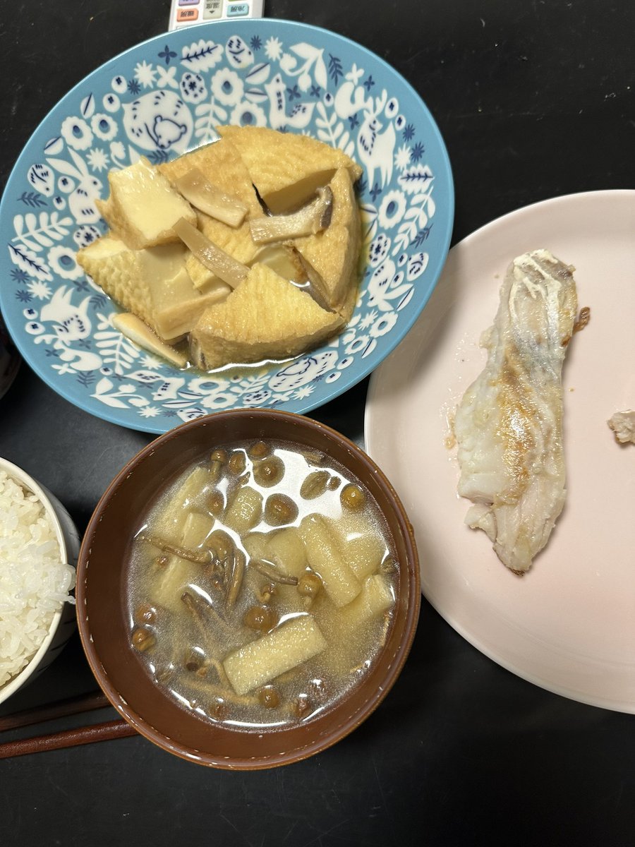 今日のご飯ー！！
お豆腐率高い！！