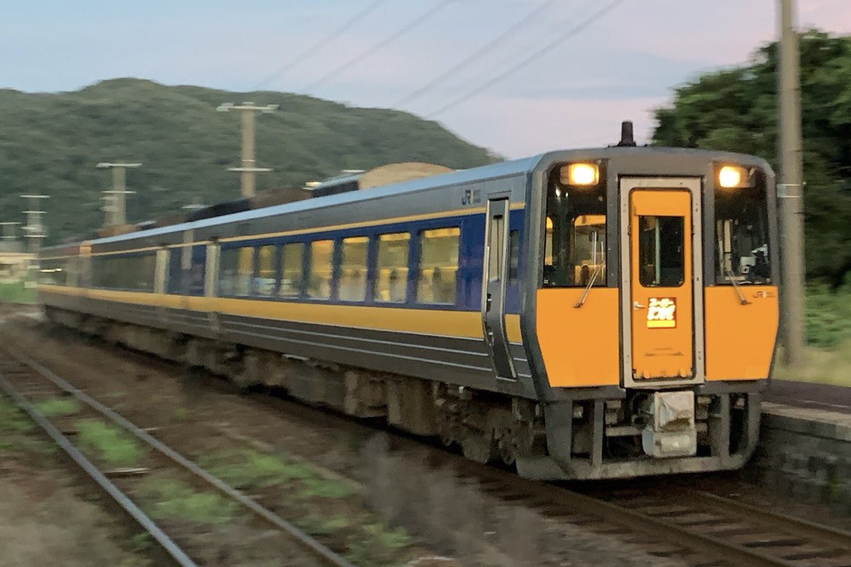 キハ187 3両 キハ187系特急「スーパーおき」3両（安来ー米子間）～伯備線の旅