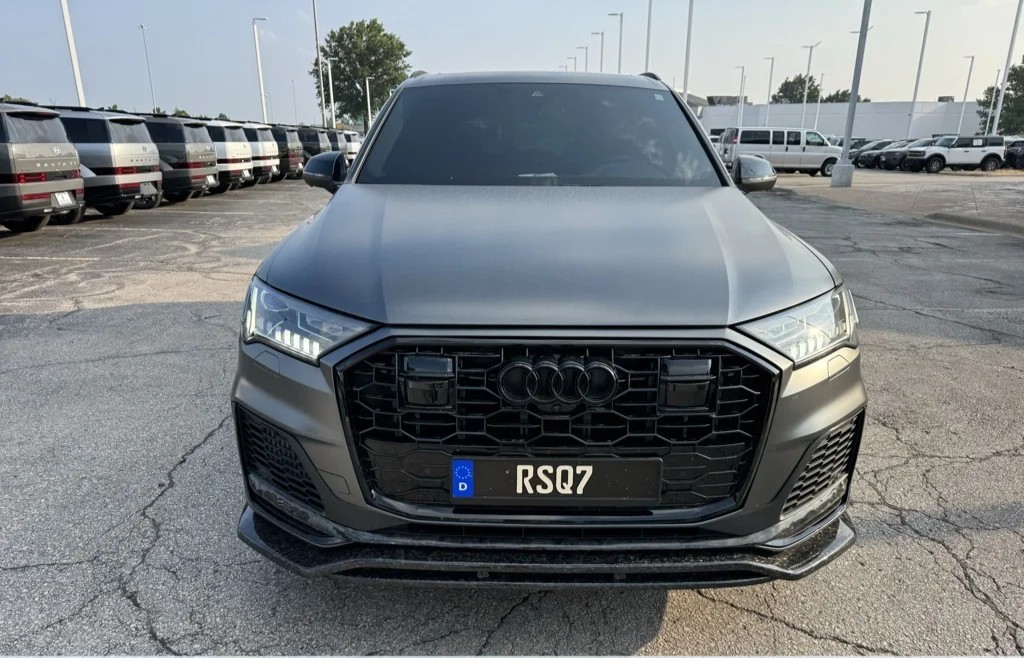 OlatheHyundai's tweet image. 🚨 Fresh Arrival: 2022 Audi SQ7 at Hyundai Olathe

👉 Click to view details: ow.ly/b6Xl50WEUXQ

#HyundaiOlathe #FreshArrival #AudiSQ7 #LuxurySUV #PerformanceMeetsComfort #JustIn