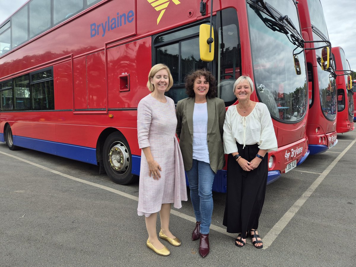 Mayor @AndreaJenkyns recently met Brylaine Buses and PC Coaches to discuss transport in Lincolnshire.

In October, she’ll host the first Transport for Greater Lincolnshire working group to kickstart plans for better, joined-up travel across the county.