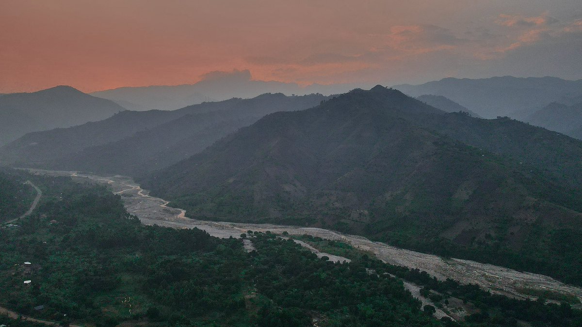 Meanwhile, all that is at the foot of glacious Rwenzori ranges #TuskerLiteRwenzoriMarathon 

📸 <a href="/RwenzoriMarathn/">Tusker Lite Rwenzori Marathon</a>
