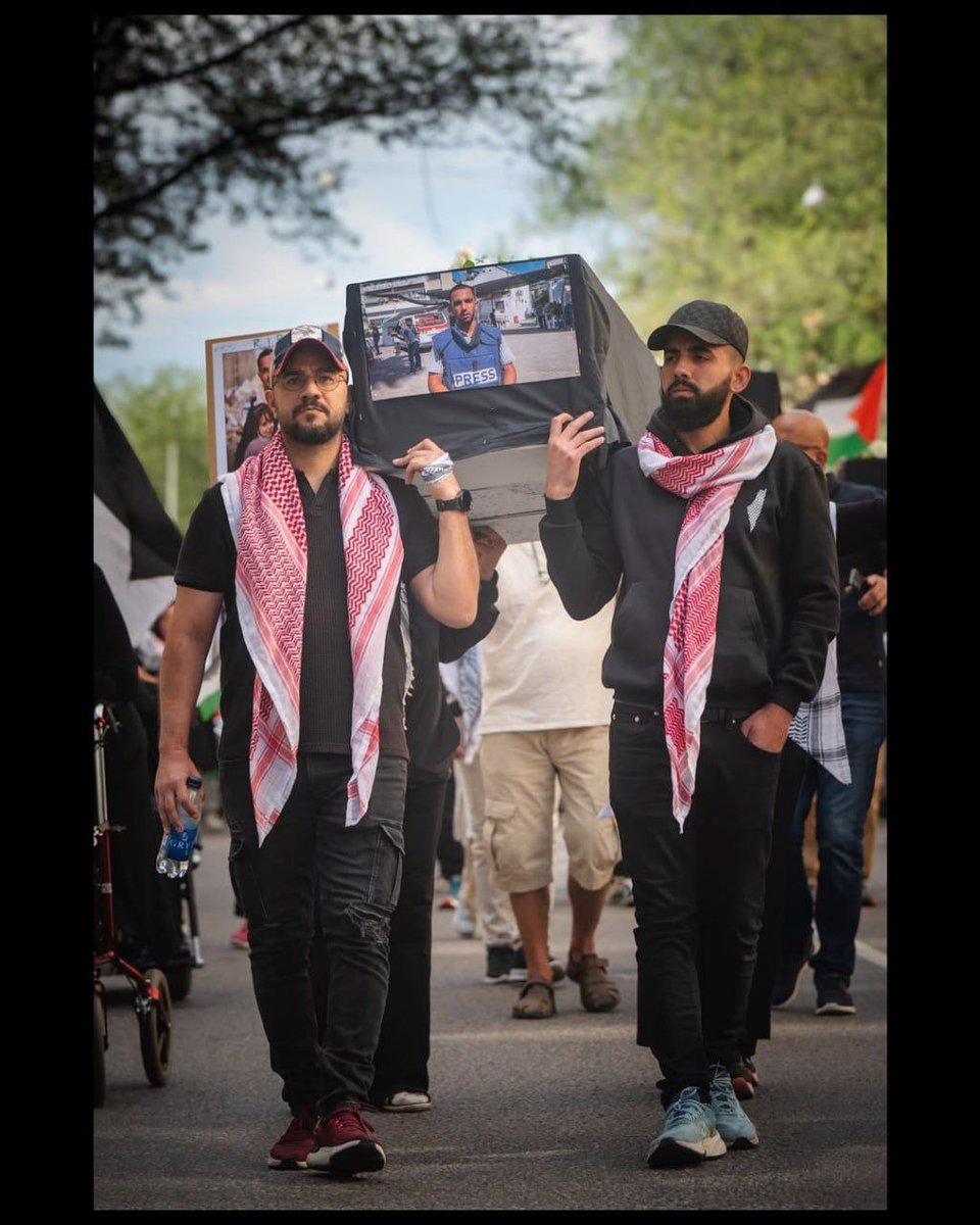 Photos | Manifestation à Stockholm, en Suède, pour dénoncer les crimes de l’occupation contre les journalistes palestiniens.⭕️