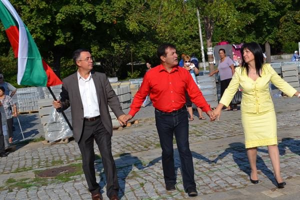 Kırcaali’deki en çok Türk asıllı çocuğun okuduğu okula “Türk müdür gelmesin” kavgası arda-tuna.com/2025/08/17/kir…