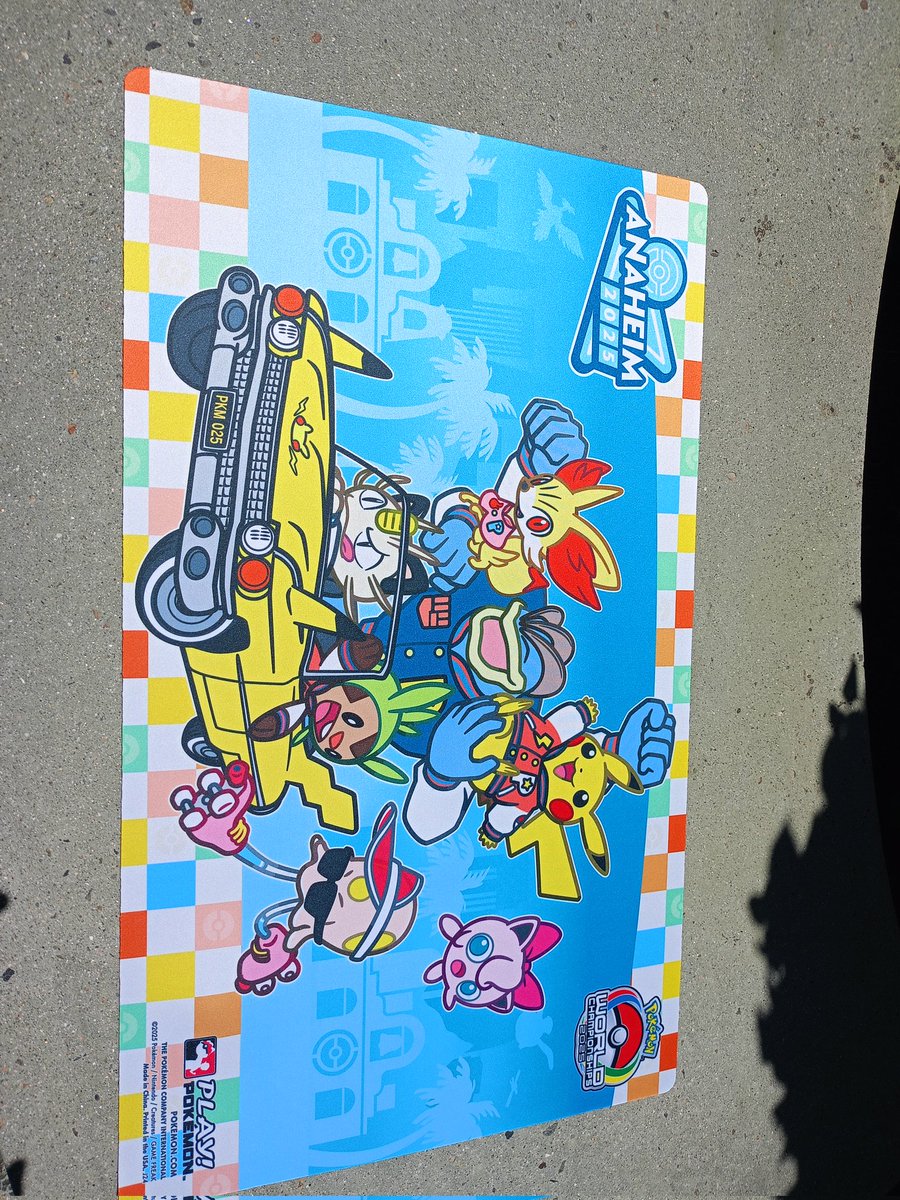 I'm selling the Anaheim 2025 WCS exclusive playmat, DM if you're interested, I'm at the event today too if you're interested.