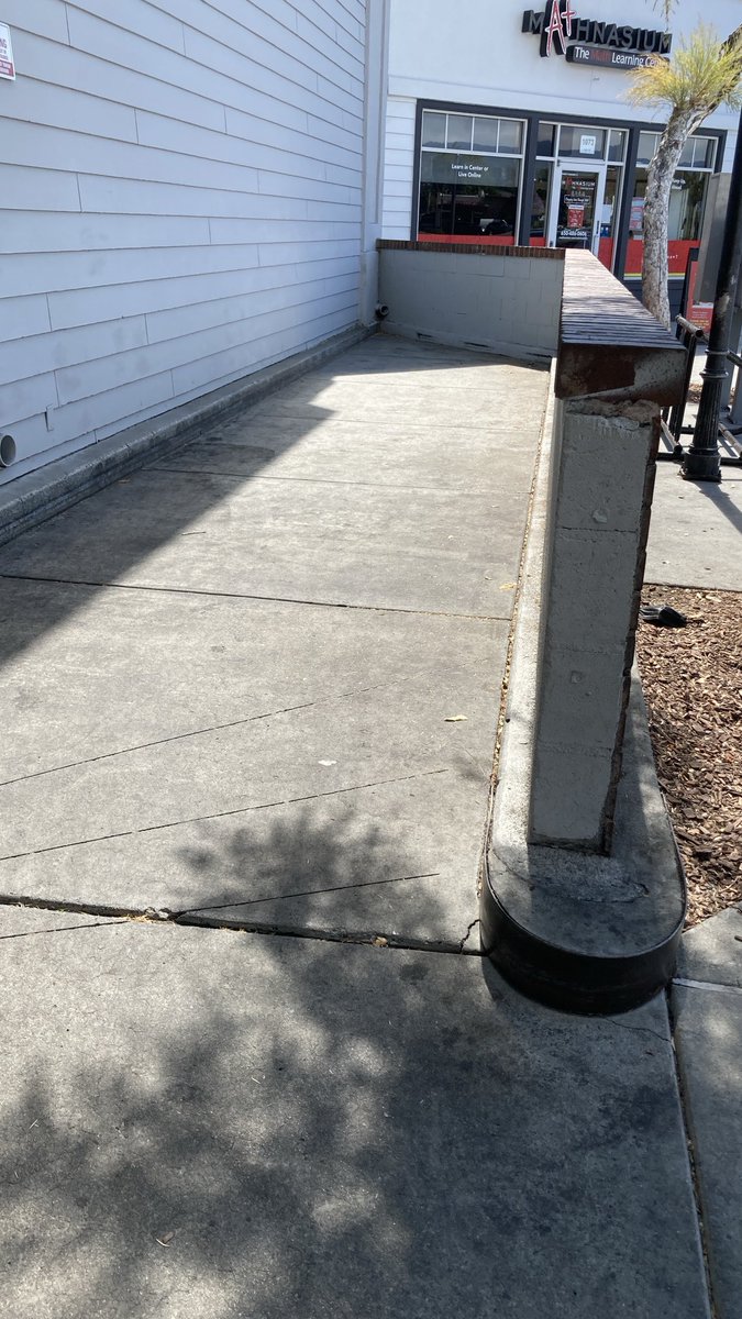 ⁦<a href="/Safeway/">Safeway</a>⁩ I don’t know how you expect people to shop at your Redwood City El Camino location when there are no shopping carts. The store wasn’t particularly busy. This is absurd. I spend more $ at Target &amp; Grocery Outlet now.